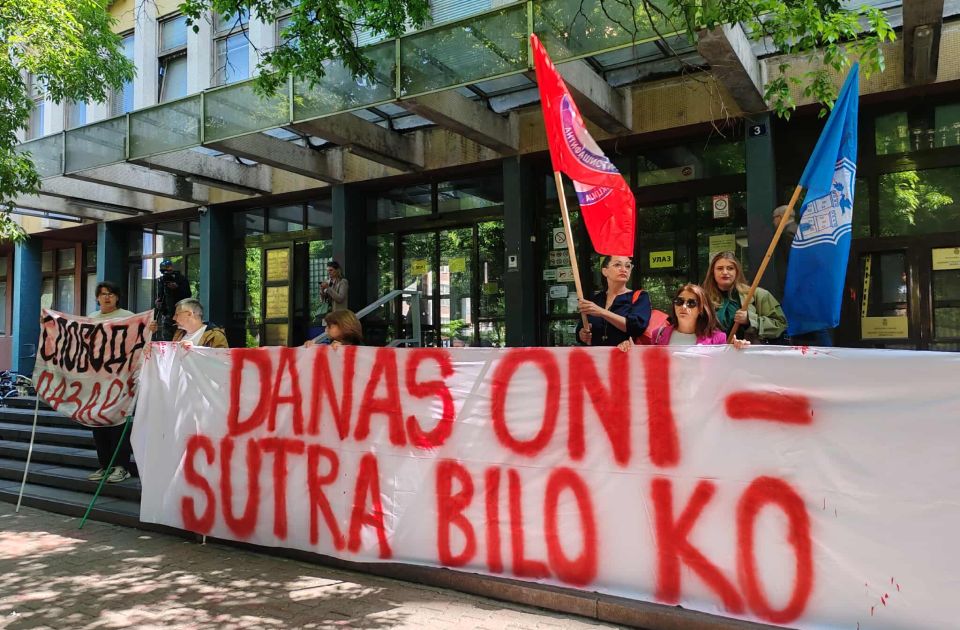 Megszüntették Lazar Dinić, Marija Vasić és Lado Jovović házi őrizetét