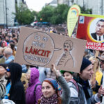 Parázs viták kereszttüzében a magyar átláthatósági törvény