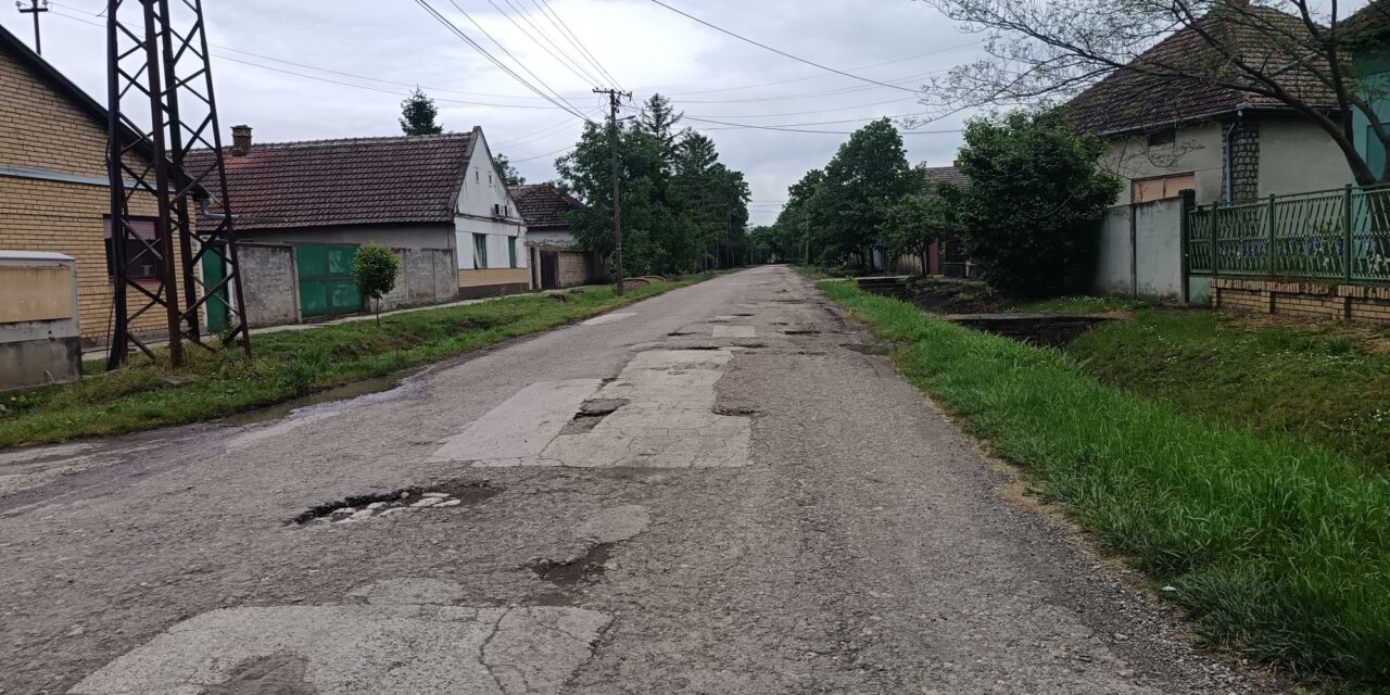 Kátyúversenyt hirdettek Óbecsén