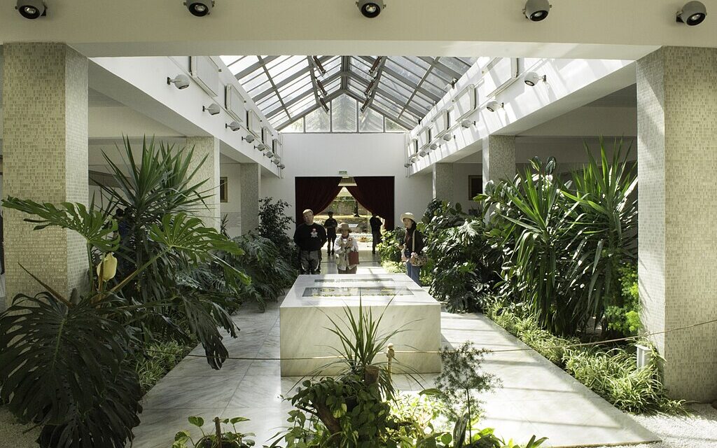 Százával érkeztek a jugoszláv utódállamokból Tito sírjához tisztelegni