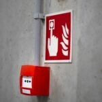 Akkumulátorok tűzvédelmi rendszerekhez - megbízható energiaellátás kritikus helyzetekben (Stock fotó)