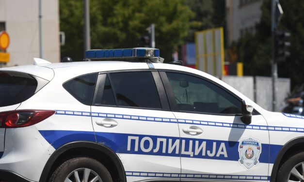 Nekiütközött BMW-jével egy teherautónak, majd videóban dicsekedett azzal, hogy mi is történt