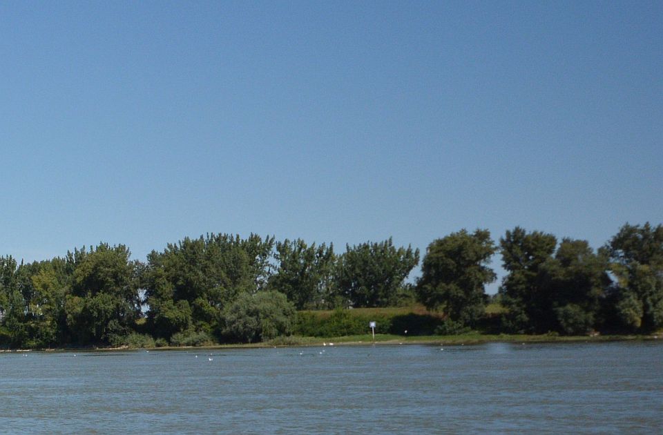 Felborult egy hajó a Dunán, négyen, köztük egy gyerek is meghalt