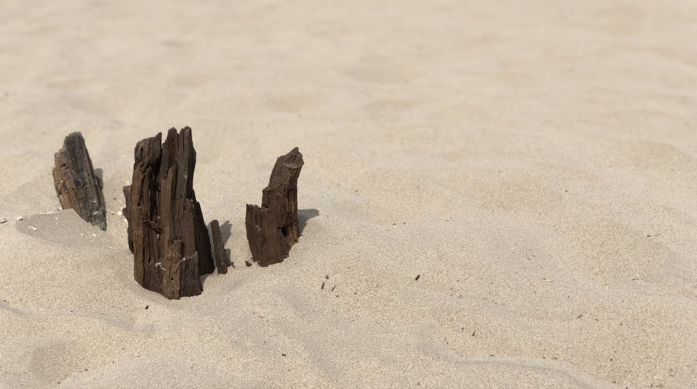 Betemette a homok, elhunyt a tinédzser a strandon