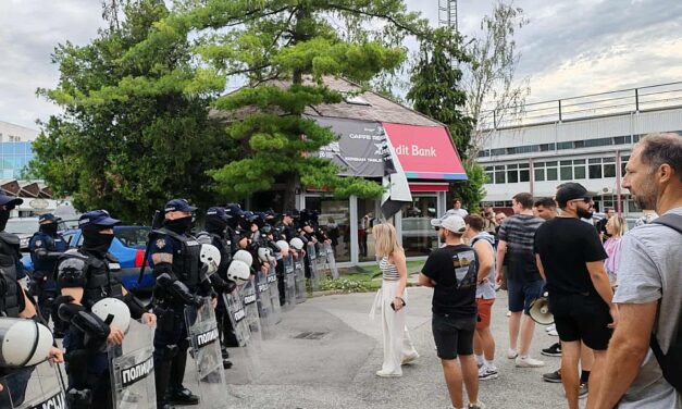 Összesen 59 joghallgató vizsgázott hétfőn az Újvidéki Vásár épületében