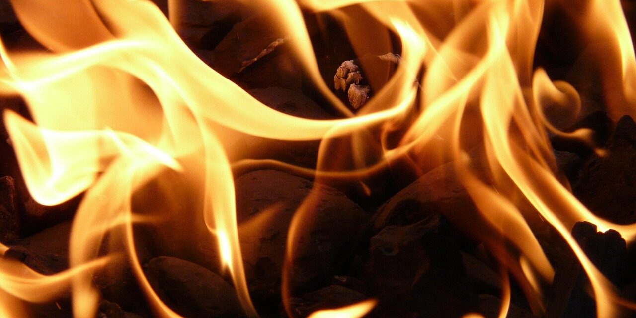 Több település is lángba borult Görögországban