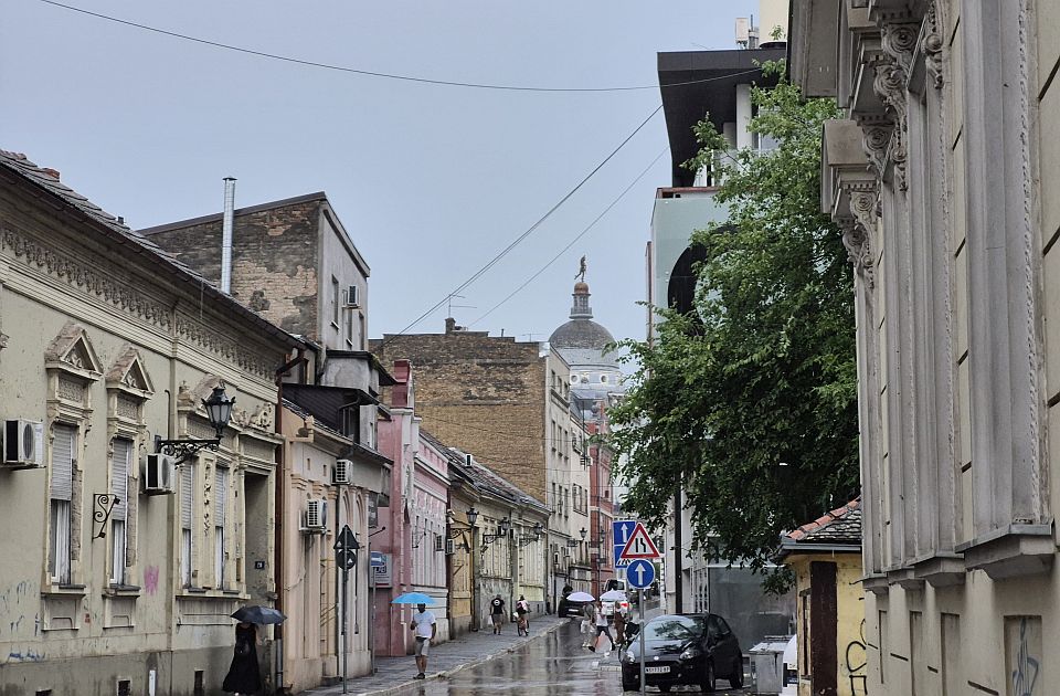 Tombol a vihar (videókkal)