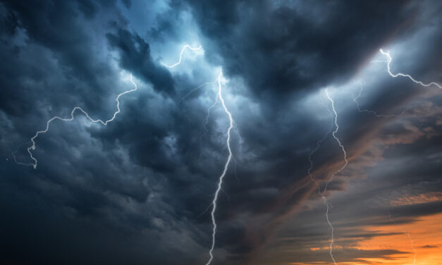 Jégesővel érkezett meg az ítéletidő