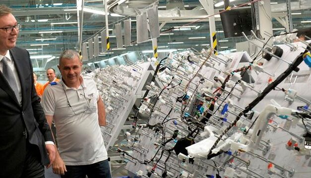 Bezár a Leoni, 1900-an maradnak munka nélkül