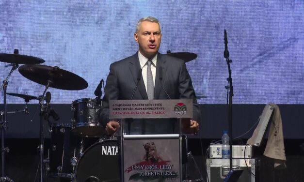 Lázár: Szerbia és Magyarország egyaránt áldozata Brüsszel önkényének és ostobaságának