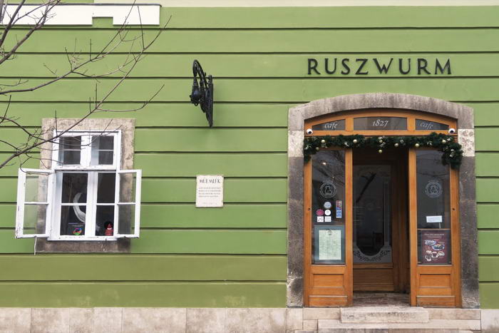 Bezáratták a cukrászdáját, néhány órával később meghalt