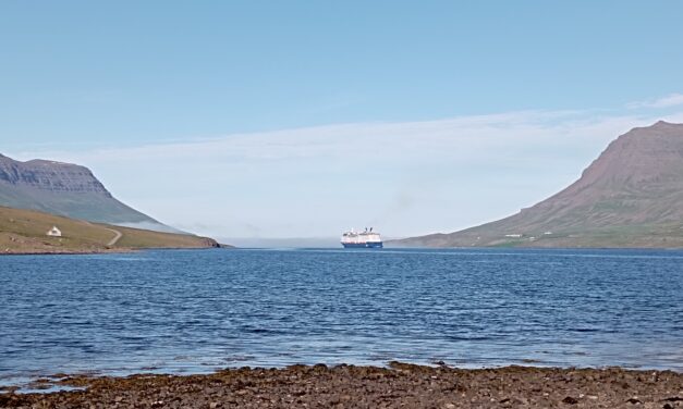 <span class="entry-title-primary">Végül úgyis minden elrendeződik</span> <span class="entry-subtitle">Izlandi üdvözlet</span>