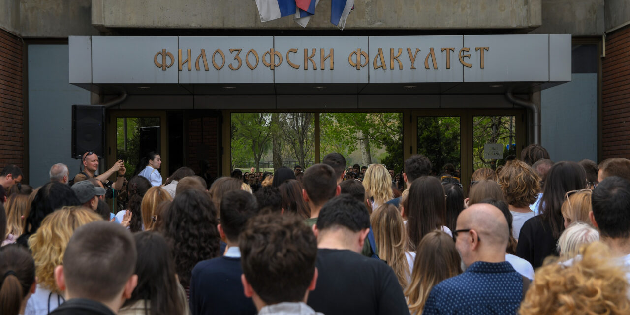 Magára zárta a kiürített egyetemet a dékán