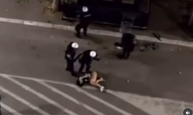 Az Európai Parlament missziót küldene Szerbiába a tüntetések miatt