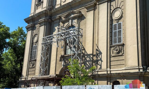 Meddig hagyják még repedni a szabadkai Szent Teréz-székesegyházat?