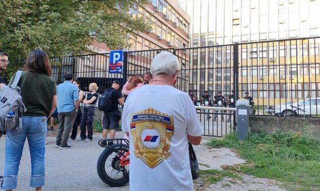 Terrorizmussal vádolja az újvidéki bíróságot blokkolókat az Igazságügyi Minisztérium