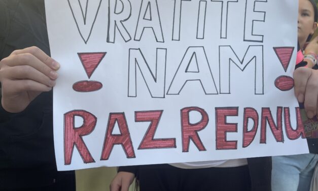 „Adják vissza az osztályfőnökünket!”