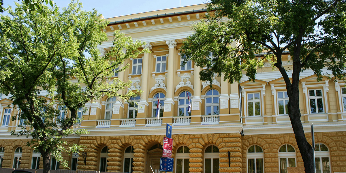 <span class="entry-title-primary">KÖRKÉRDÉSÜNK: Továbbtanulás</span> <span class="entry-subtitle">Ki hová indult suliba: Maradni, vagy menni?</span>