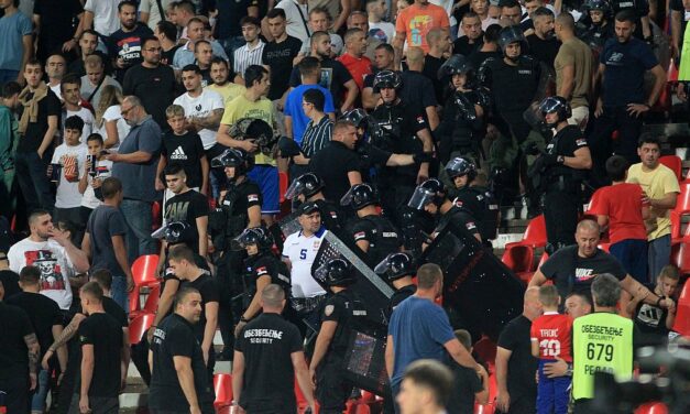 „Eljöttek a stadionba pumpálni, aztán meg jaj, kaptunk pár pofont…”