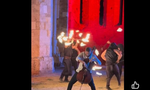 Hauser az Aracsi pusztatemplomnál forgatja videóklipjét