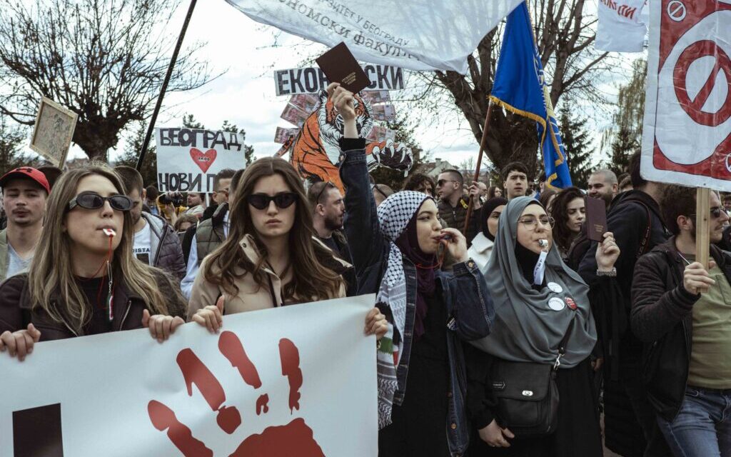 „Vučić nem siptár, hanem tolvaj, gyilkos, bűnöző, áruló és gyáva”