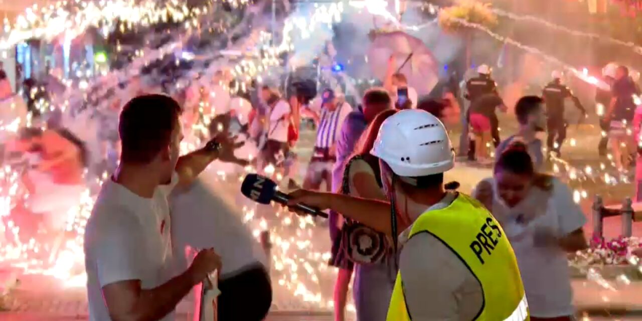 Rekordszámú támadás érte az újságírókat augusztusban