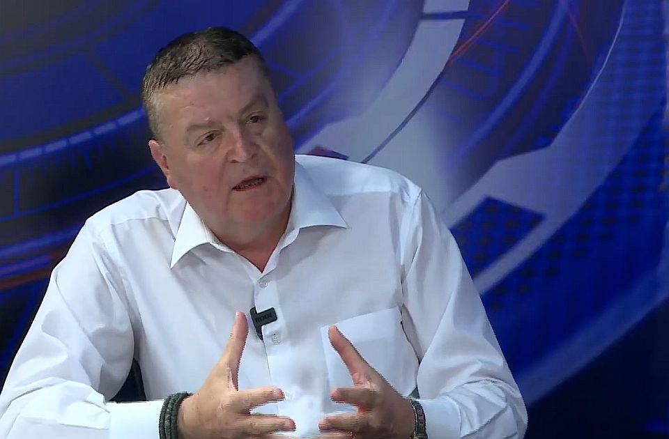 <span class="entry-title-primary">Vučinić mentegetőzik és bocsánatot kért</span> <span class="entry-subtitle">Azt állítja, hogy Cicvarić meggyilkolásáról tett kijelentését „kiragadták a kontextusból”</span>