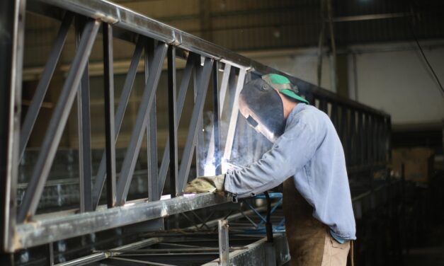 Szerbia mentességet kér az Európai Bizottságtól az acélra kivetett vámemelés alól