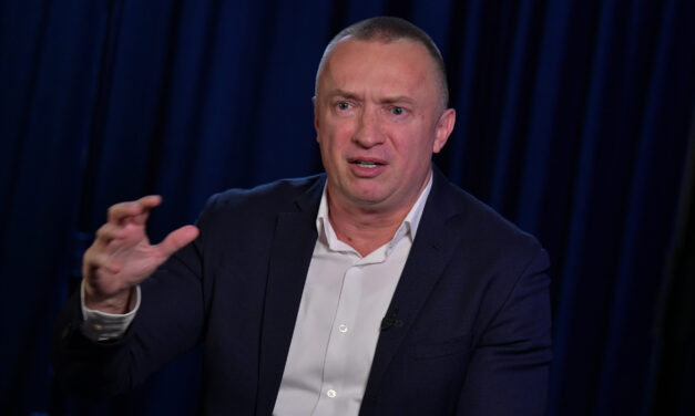 Pajtić: Vučić rezsimje elveszítette legitimitást, a nagy többség az egyetemistákat támogatja