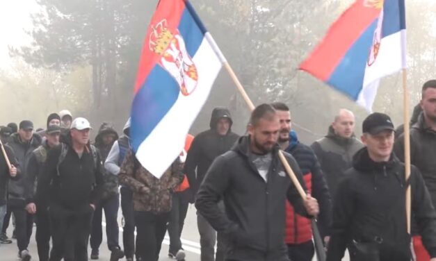 Hatvan koszovói szerb indult el gyalog Újvidékre, úgy hallották Vučić nagygyűlést tart