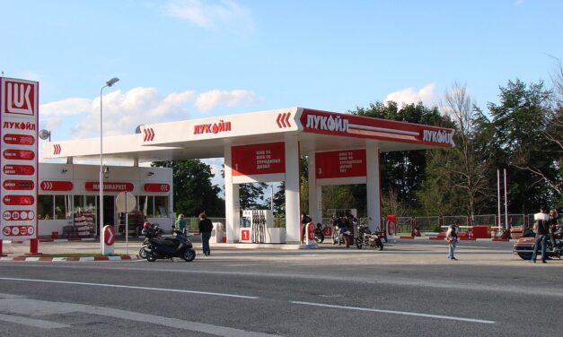 Az Egyesült Államok szankciókat vezetett be a Rosznyeft és a Lukoil ellen