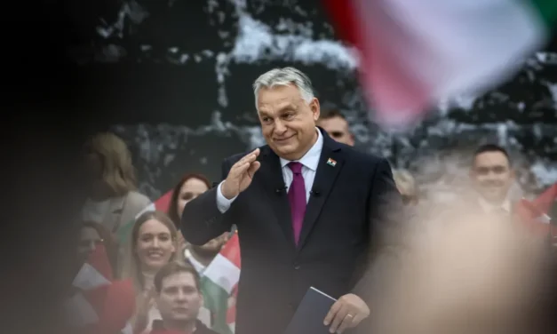 Orbán Viktor: Le kell jönni a gépről!