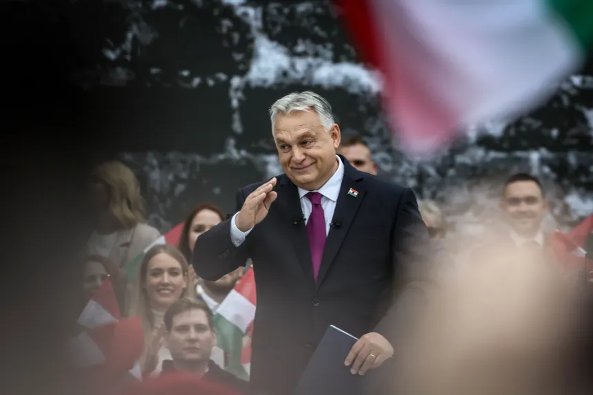 Orbán Viktor: Le kell jönni a gépről!