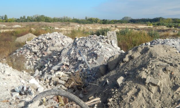 A lebontott Slavica törmelékét illegálisan Tavankút határába hordják?