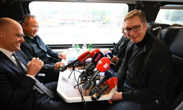 Vučić testvére, Viktor…