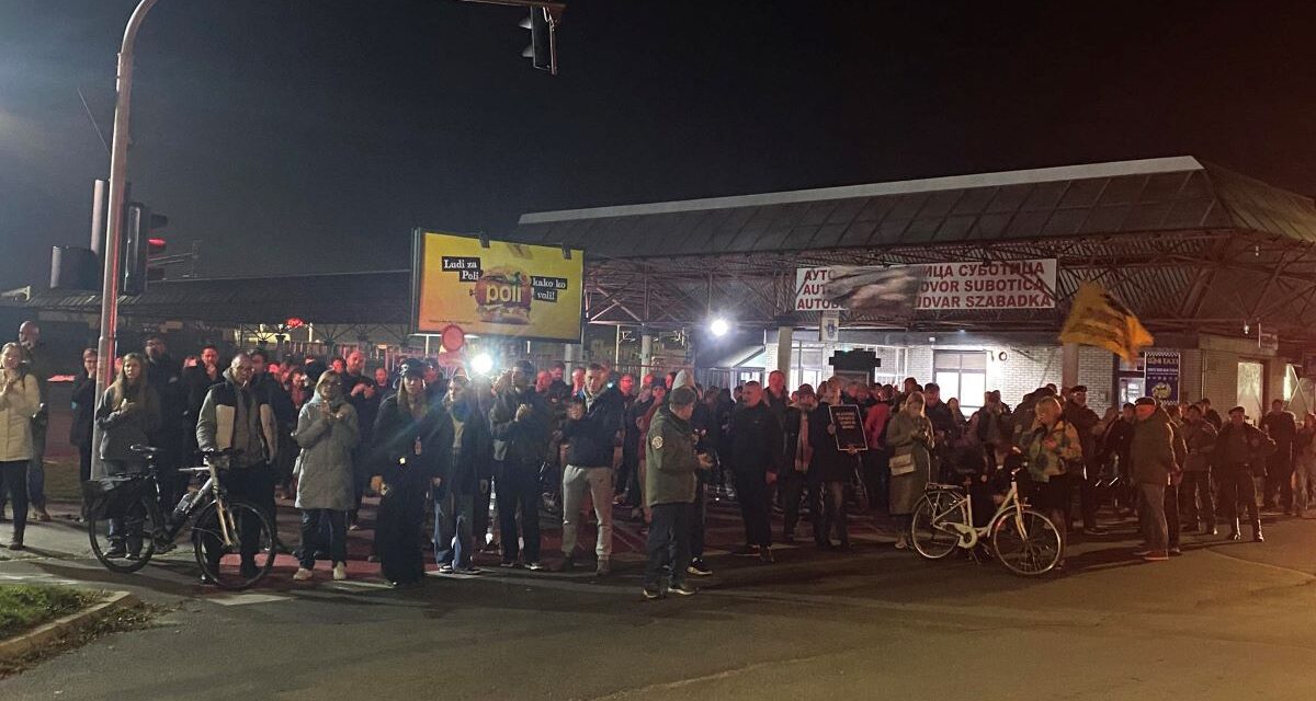 <span class="entry-title-primary">Se ki, se be az autóbuszoknak</span> <span class="entry-subtitle">A szabadkaiak 14-ik napja tüntetnek a városközpontban</span>