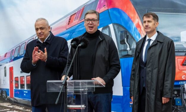 VMDK: Az SNS–SPS–VMSZ koalíció a kilencvenes évek légkörét hozza vissza