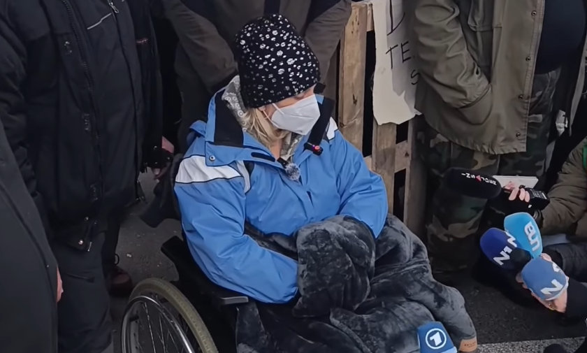 <span class="entry-title-primary">Dijana Hrka: Lehet, hogy ez számomra végzetes lesz, de az önök jövőjére nézve jót hozhat (Videó)</span> <span class="entry-subtitle">Kórházba került az éhségsztrájkoló édesanya</span>