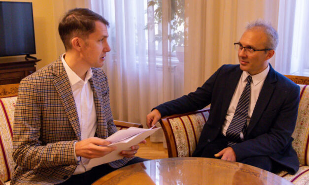 Korhecz után Dudás lesz az alkotmánybíró