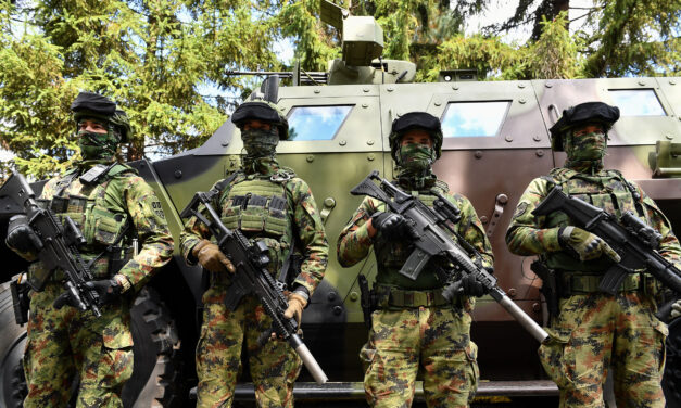 Albánok egy csoportja támadta meg a szerb hadsereg katonáit