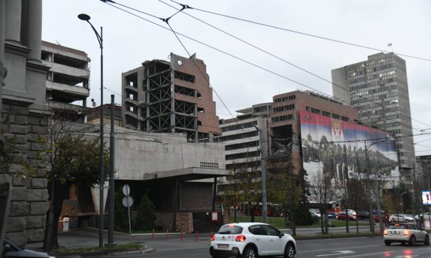 <span class="entry-title-primary">Békaemberek jelentek meg Nagybecskereken</span> <span class="entry-subtitle">De itt járt James Bond is</span>