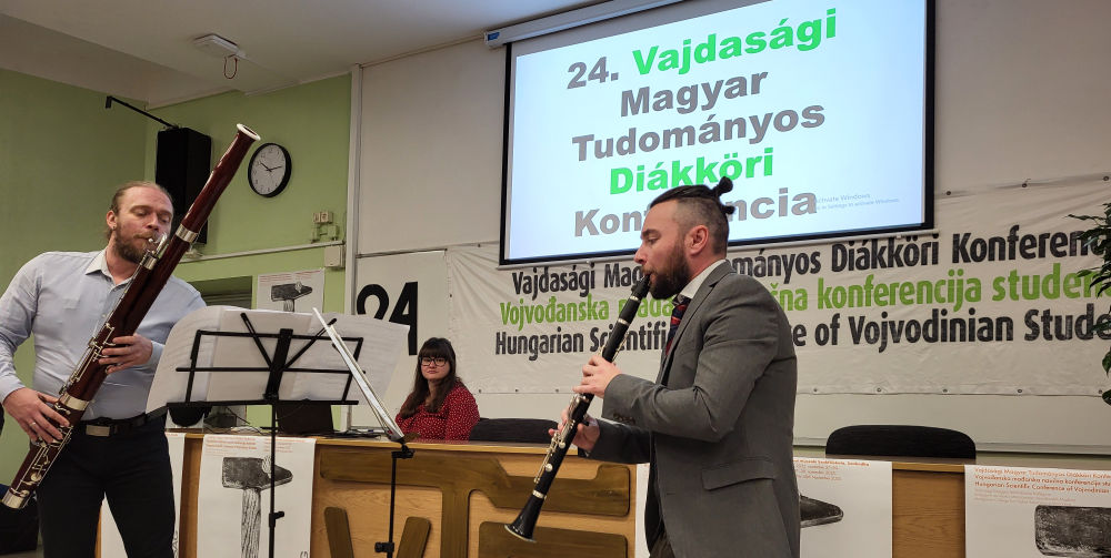 <span class="entry-title-primary">A fúvós duó elkápráztatta a közönséget</span> <span class="entry-subtitle">Asztalos Alfréd klarinétművész és Szűcs Mihály fagottművész játéka a 24. VMTDK megnyitóján</span>