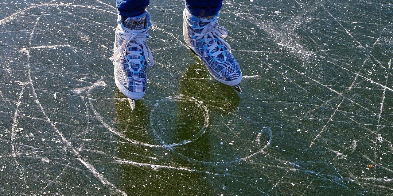 Az ingyenes tankönyvek miatt nem lesznek Szabadkán alkalmi korcsolyapályák?!?